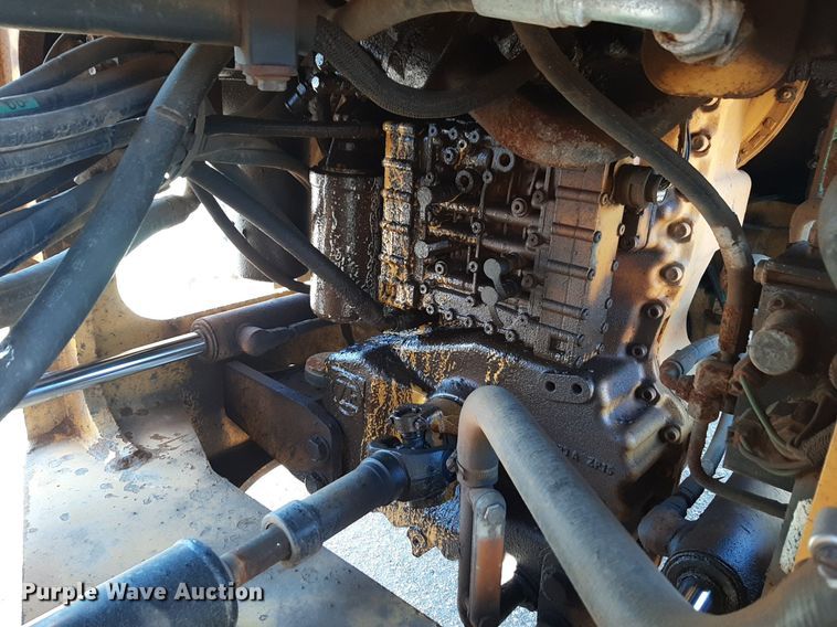 image for item NU9380 2005 John Deere 444J wheel loader