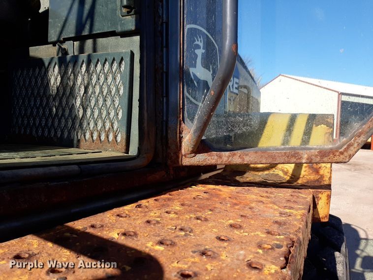 image for item NU9380 2005 John Deere 444J wheel loader