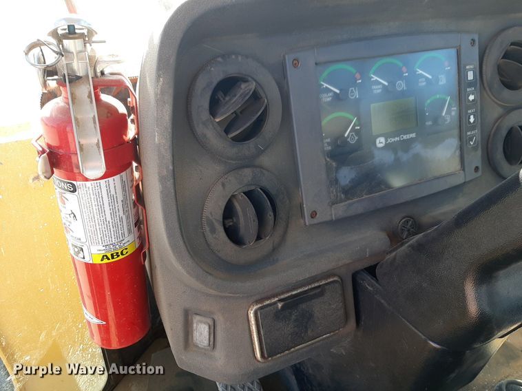 image for item NU9380 2005 John Deere 444J wheel loader