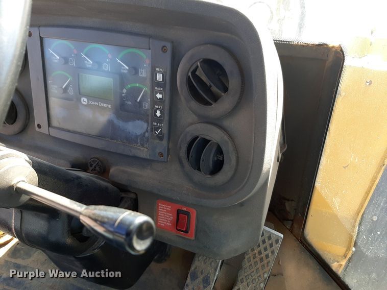 image for item NU9380 2005 John Deere 444J wheel loader