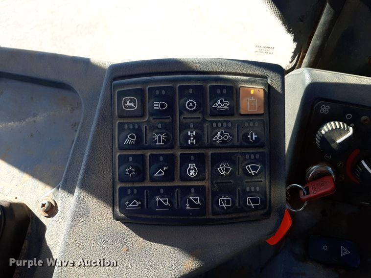 image for item NU9380 2005 John Deere 444J wheel loader