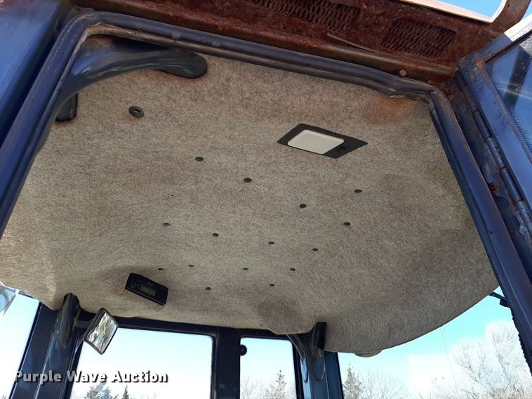 image for item NU9380 2005 John Deere 444J wheel loader