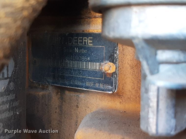 image for item NU9380 2005 John Deere 444J wheel loader