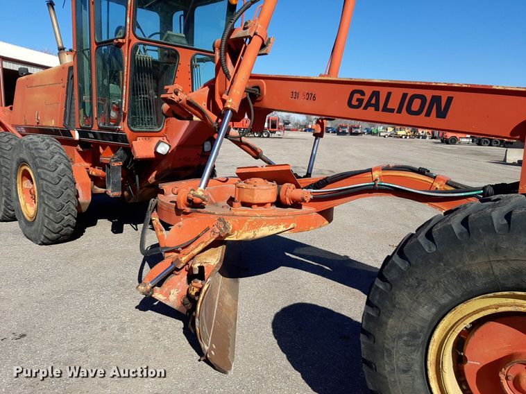 image for item NU9381 1997 Galion 830B motor grader
