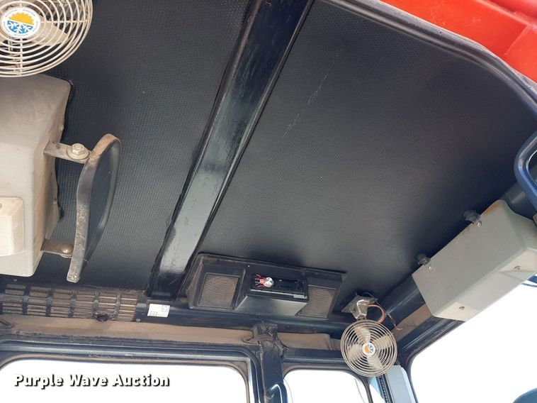 image for item NU9381 1997 Galion 830B motor grader