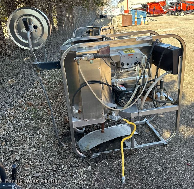 image for item NU9385 2015 Hydro Tek HN20004E2G pressure steamer