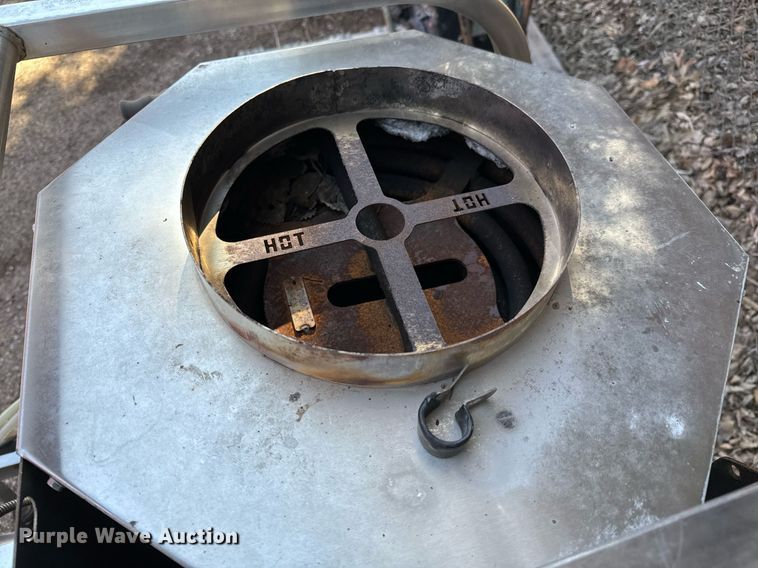 image for item NU9385 2015 Hydro Tek HN20004E2G pressure steamer