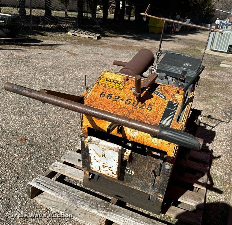 image for item NU9386 1994 Cimline Econo-Drive concrete saw