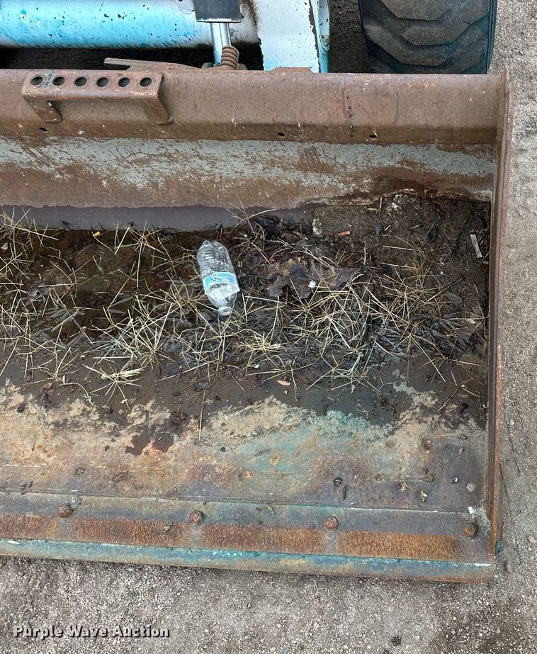 image for item OA9505 Bobcat S220 skid steer loader