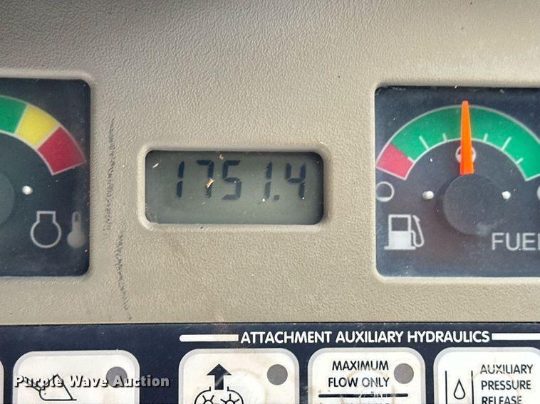 image for item OA9505 Bobcat S220 skid steer loader