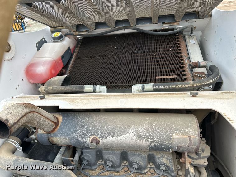 image for item OA9505 Bobcat S220 skid steer loader