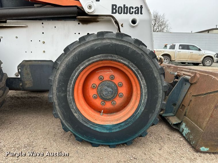 image for item OA9505 Bobcat S220 skid steer loader