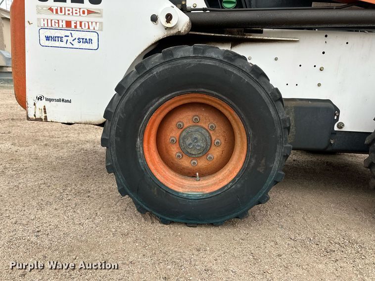 image for item OA9505 Bobcat S220 skid steer loader