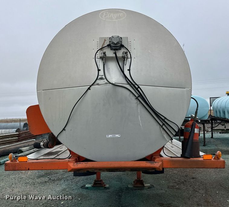 image for item OA9508 1986 Etnyre tank trailer