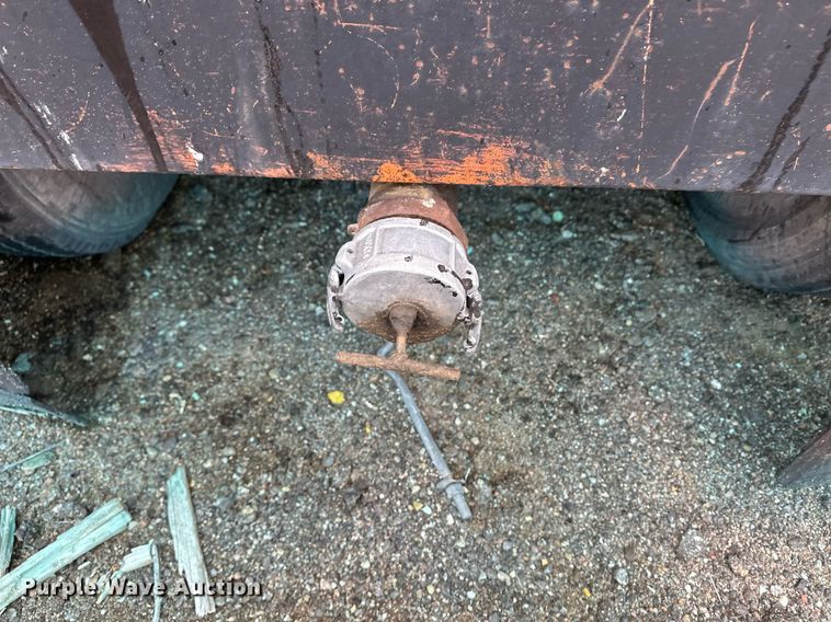 image for item OA9508 1986 Etnyre tank trailer