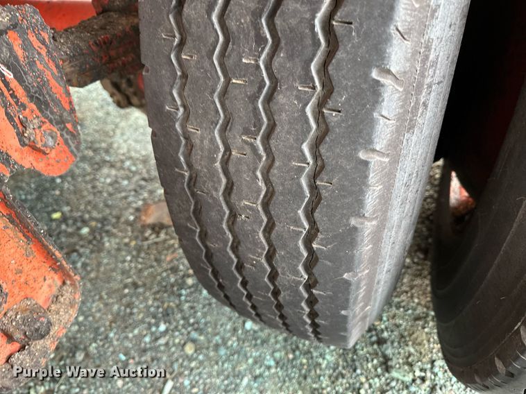 image for item OA9508 1986 Etnyre tank trailer