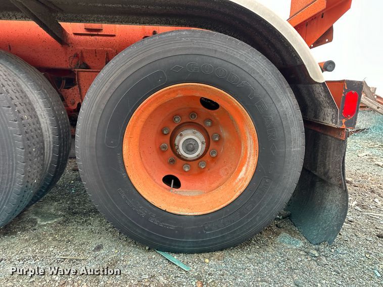 image for item OA9508 1986 Etnyre tank trailer