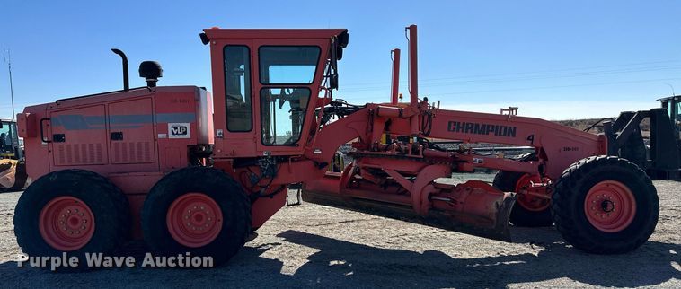 image for item OA9514 Champion 710A motor grader