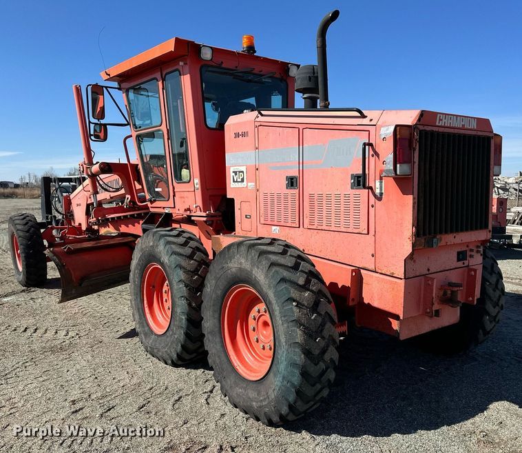 image for item OA9514 Champion 710A motor grader