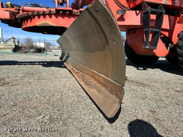 image for item OA9514 Champion 710A motor grader