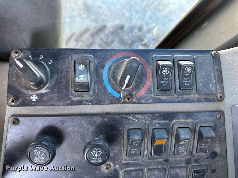 image for item OA9514 Champion 710A motor grader