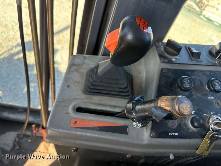 image for item OA9514 Champion 710A motor grader