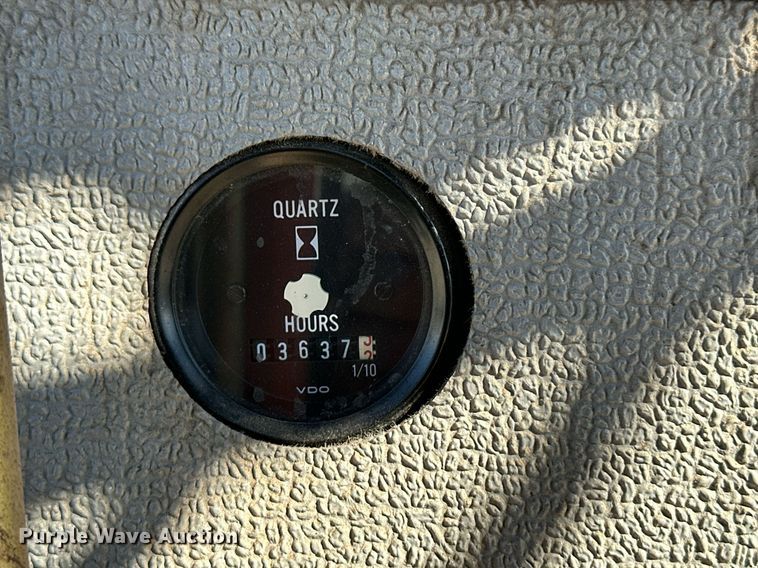 image for item OA9514 Champion 710A motor grader