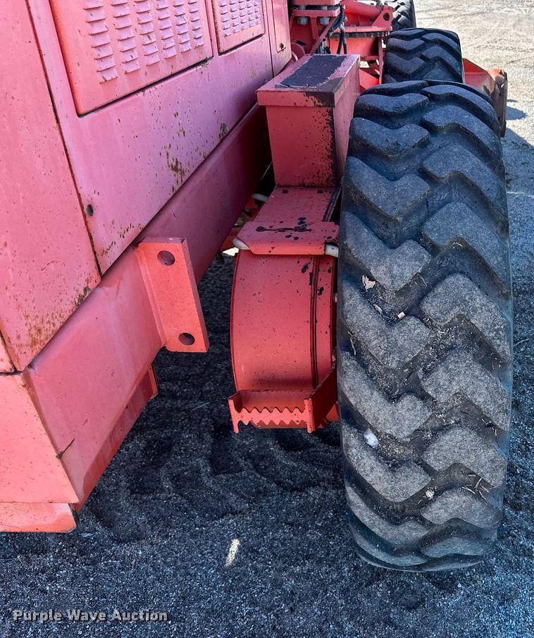 image for item OA9514 Champion 710A motor grader