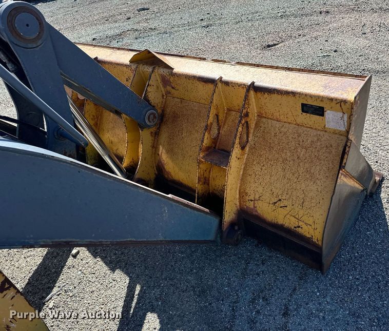 image for item OA9516 2007 John Deere 310J backhoe