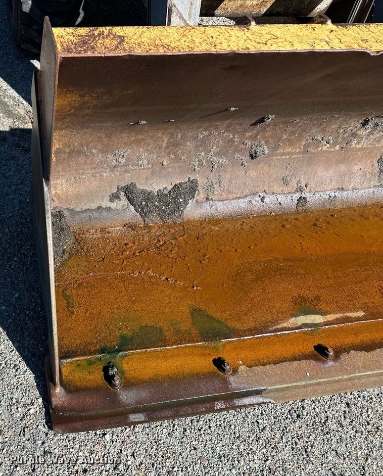 image for item OA9516 2007 John Deere 310J backhoe