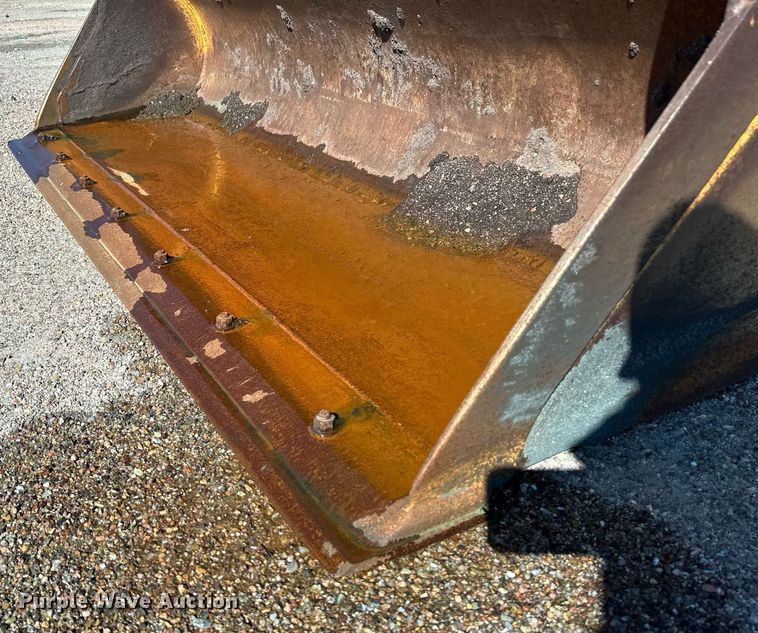 image for item OA9516 2007 John Deere 310J backhoe