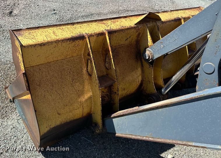 image for item OA9516 2007 John Deere 310J backhoe