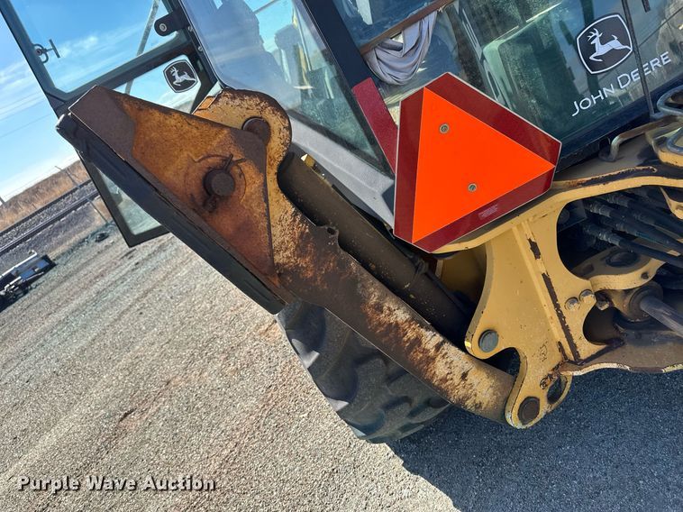 image for item OA9516 2007 John Deere 310J backhoe