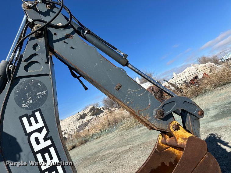 image for item OA9516 2007 John Deere 310J backhoe