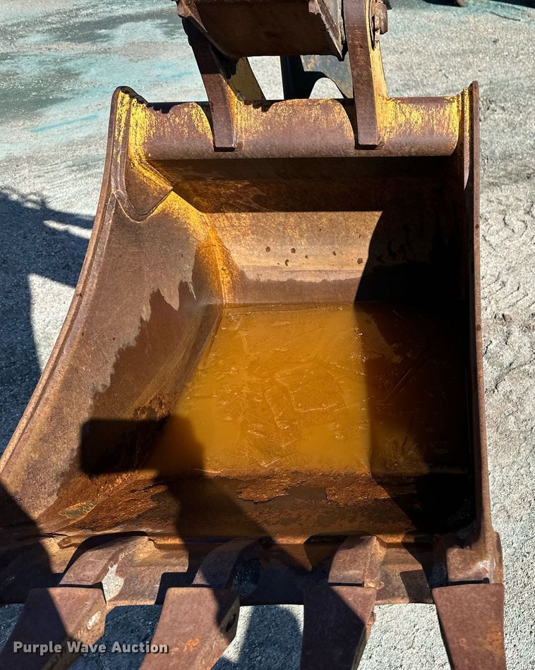 image for item OA9516 2007 John Deere 310J backhoe