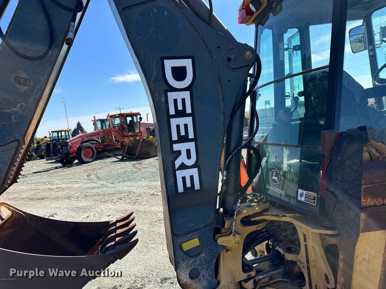 image for item OA9516 2007 John Deere 310J backhoe
