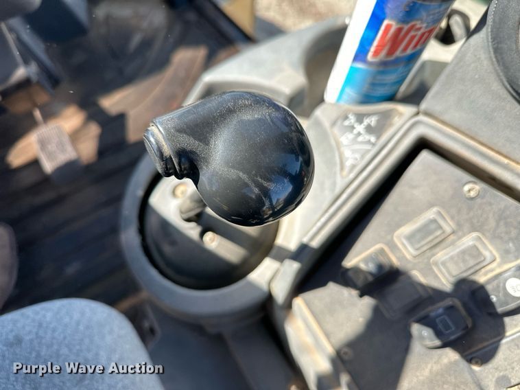 image for item OA9516 2007 John Deere 310J backhoe