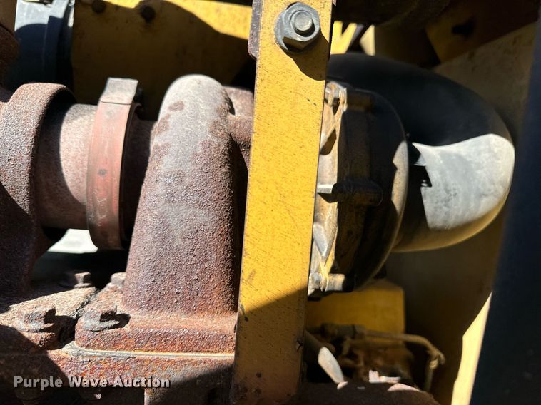 image for item OA9516 2007 John Deere 310J backhoe