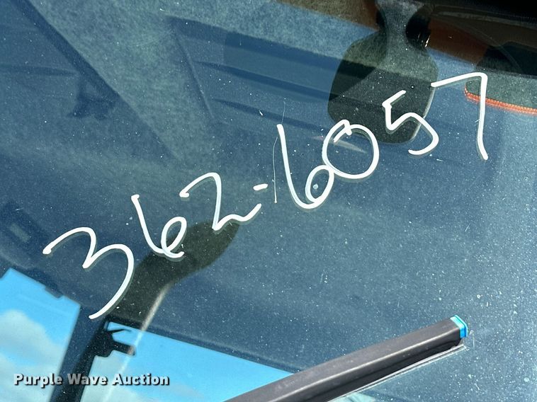 image for item OA9516 2007 John Deere 310J backhoe