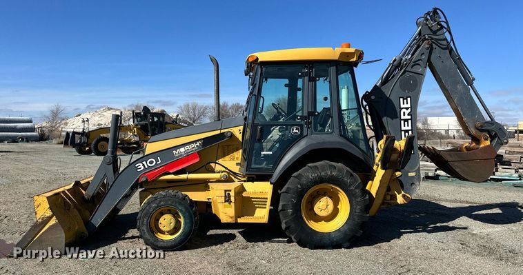image for item OA9517 2008 John Deere 310J backhoe