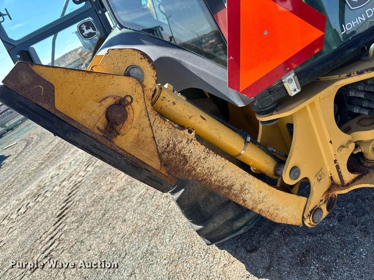 image for item OA9517 2008 John Deere 310J backhoe