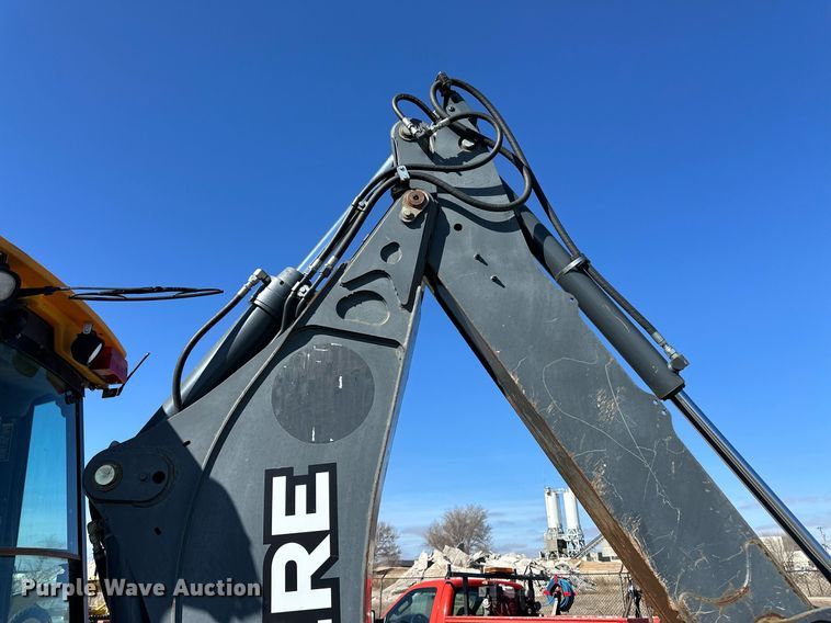 image for item OA9517 2008 John Deere 310J backhoe