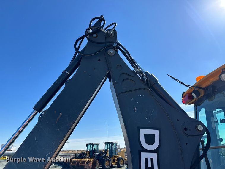 image for item OA9517 2008 John Deere 310J backhoe