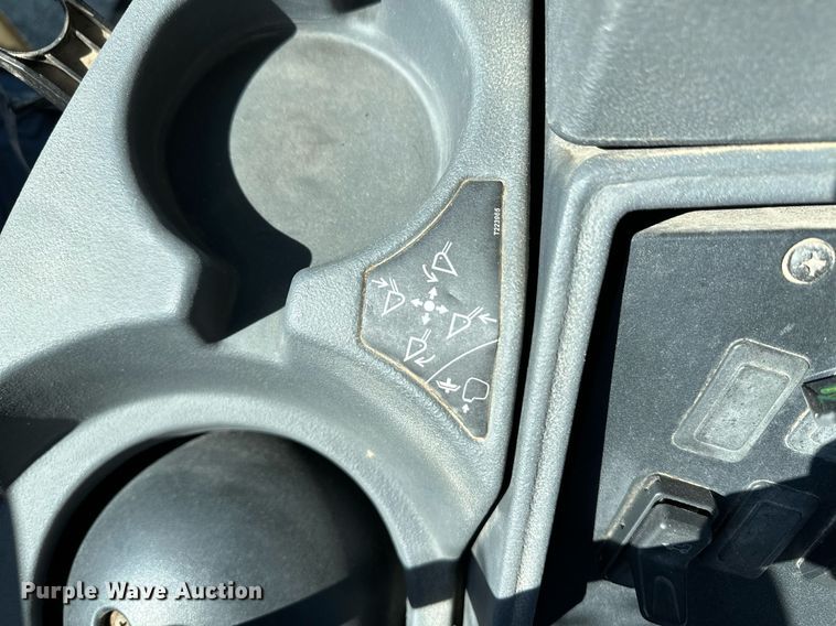 image for item OA9517 2008 John Deere 310J backhoe