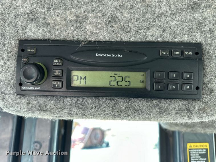 image for item OA9517 2008 John Deere 310J backhoe