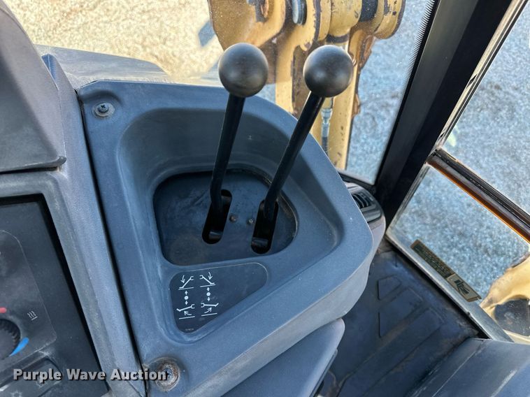 image for item OA9517 2008 John Deere 310J backhoe