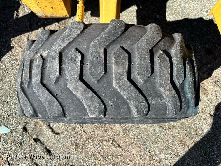 image for item OA9517 2008 John Deere 310J backhoe