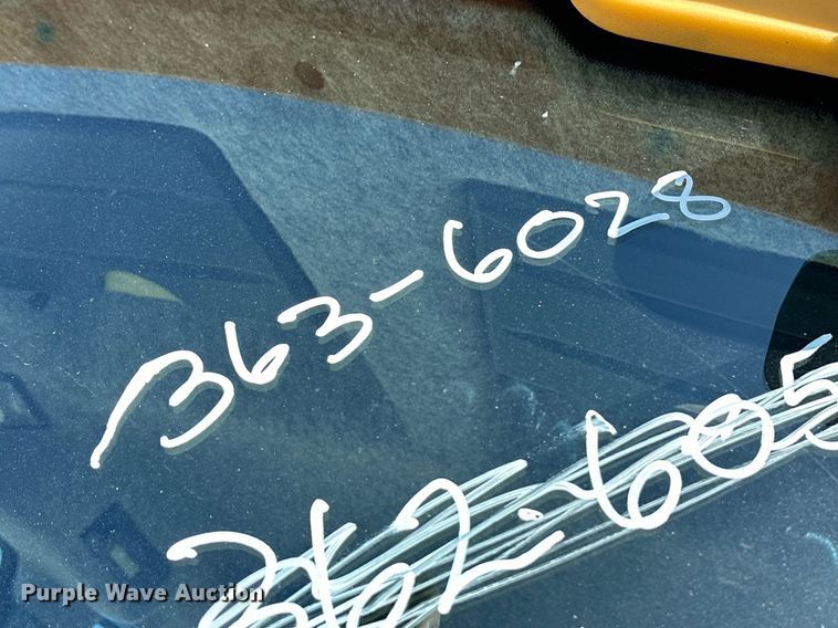 image for item OA9517 2008 John Deere 310J backhoe