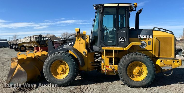 image for item OA9519 2006 John Deere 444J wheel loader