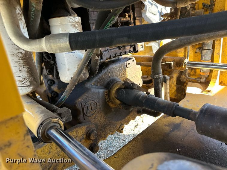 image for item OA9519 2006 John Deere 444J wheel loader